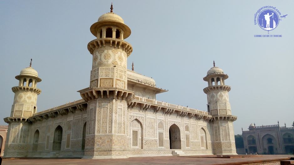 Description: D:BLUE PRINTtravelingpersecondBaby Taj 01.JPG